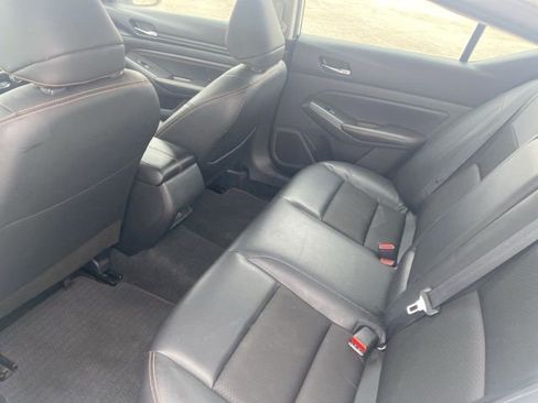 Used 2022 Nissan Altima 2.5 SR image 11