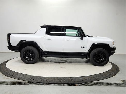 New 2026 GMC Hummer EV 4x4 Crew Cab image 8