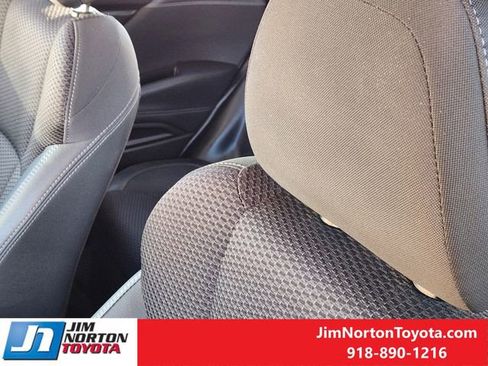 Used 2024 Subaru Forester Premium image 17