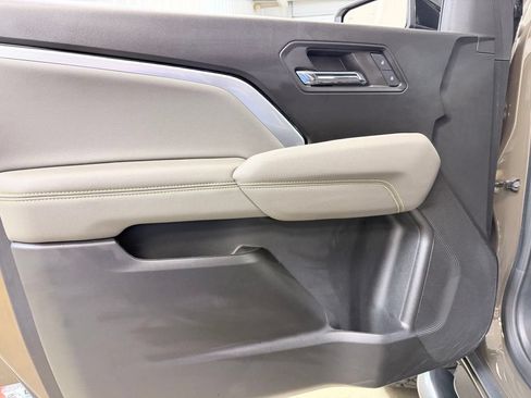 Used 2024 Chevrolet Colorado ZR2 w/ Safety Package AWD/4WD image 9