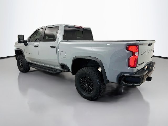 Used 2024 Chevrolet Silverado 2500 ZR2 w/ Technology Package AWD/4WD image 5
