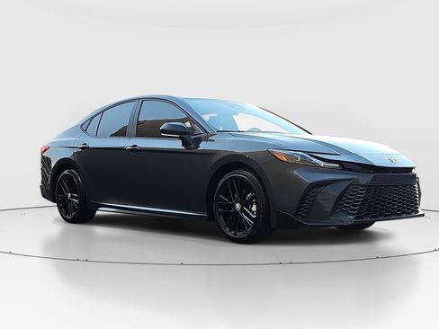 Certified 2025 Toyota Camry SE w/ Convenience Package FWD image 3