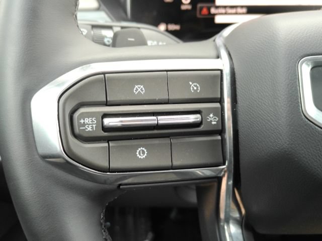 Used 2026 GMC Acadia Elevation w/ Elevation Premium Package FWD image 39