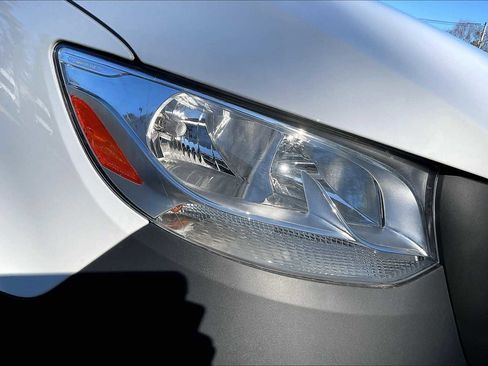 New 2025 Mercedes-Benz Sprinter 2500 image 13