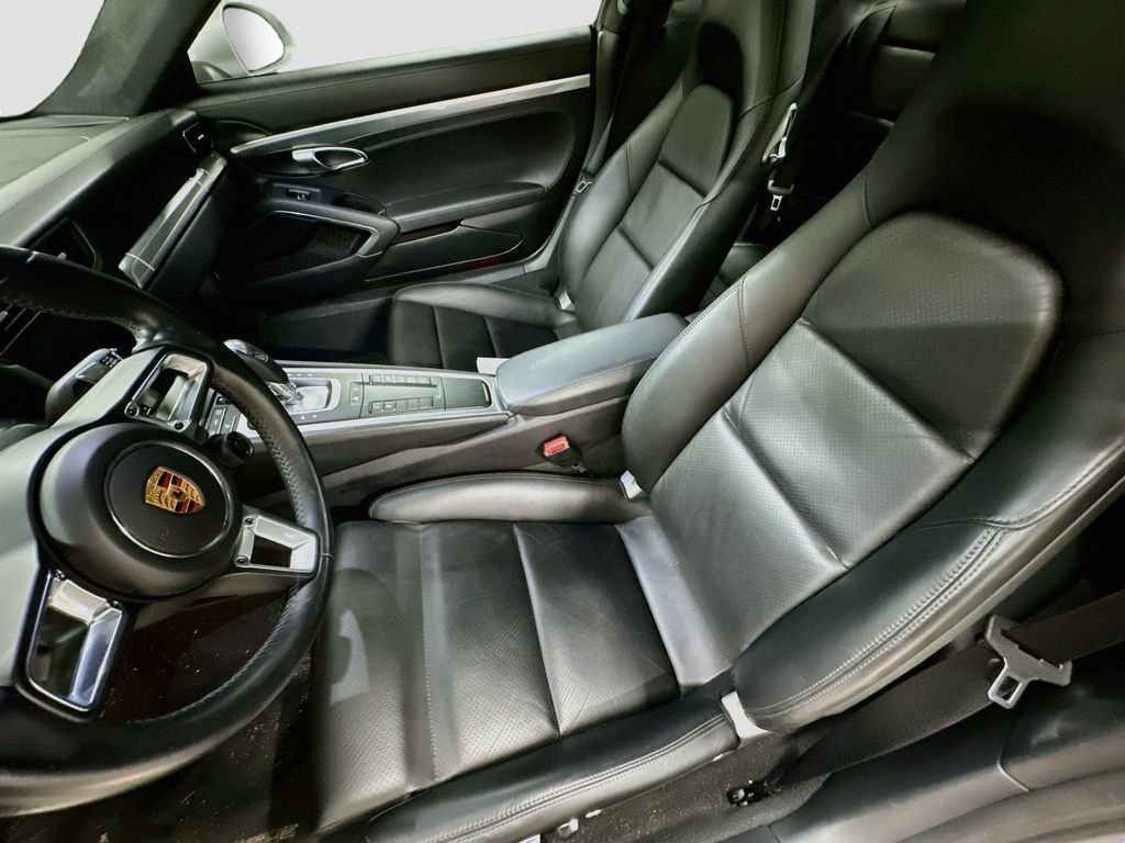 Certified 2018 Porsche 911 Carrera RWD image 5