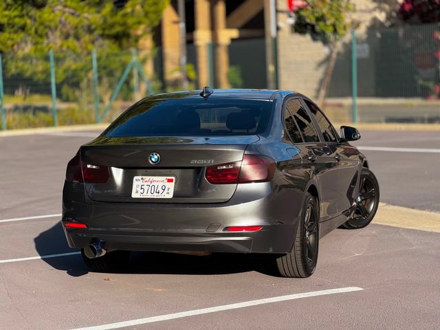 Used 2014 BMW 320i Sedan RWD image 9