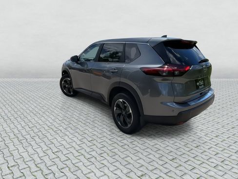 Certified 2026 Nissan Rogue SV w/ Cold Weather Package AWD/4WD image 6