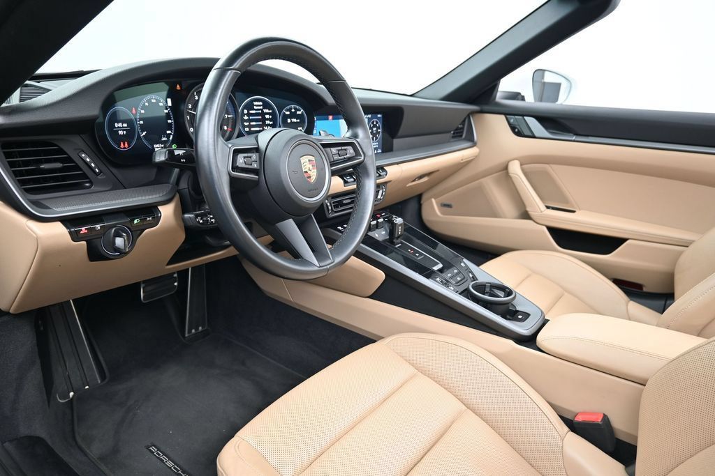 Certified 2020 Porsche 911 Carrera 4S AWD/4WD image 4