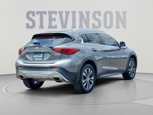Used 2018 INFINITI QX30 Premium w/ Navigation Package AWD/4WD image 5