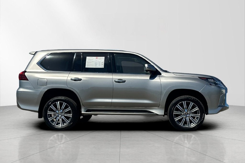 Used 2016 Lexus LX 570 4WD w/ Luxury Package image 7