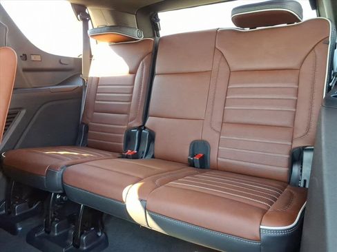 Used 2023 GMC Yukon Denali Ultimate image 19