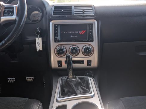 Used 2011 Dodge Challenger SRT8 RWD image 9