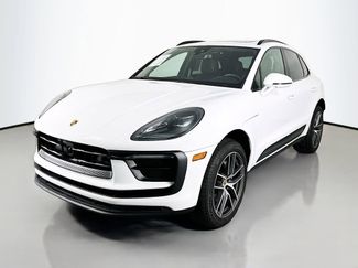 New 2025 Porsche Macan 360° Tour
