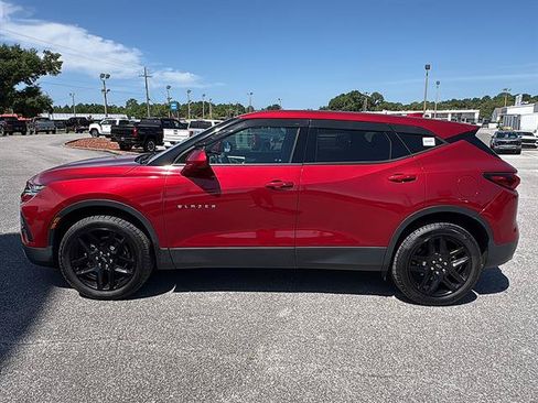 Used 2022 Chevrolet Blazer LT FWD image 3