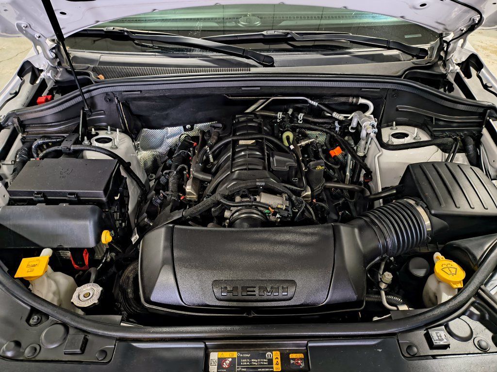 Used 2024 Dodge Durango R/T AWD/4WD image 13