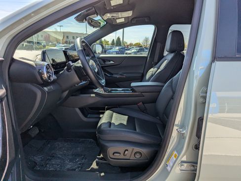 Certified 2025 Chevrolet Equinox LT w/ Convenience Package II AWD/4WD image 12