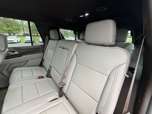 Used 2023 Chevrolet Tahoe LT w/ Luxury Package AWD/4WD image 8