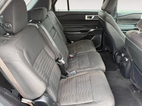 Used 2020 Ford Explorer XLT RWD image 13