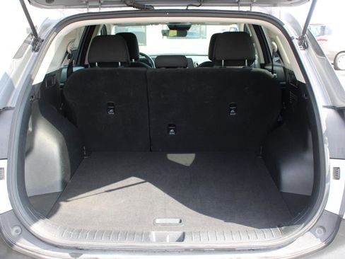 Used 2024 Kia Sportage LX image 8