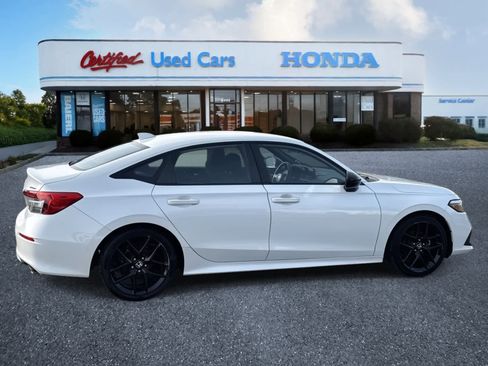 Used 2023 Honda Civic Sport image 6