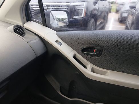 Used 2010 Toyota Yaris 2-Door Hatchback FWD image 14
