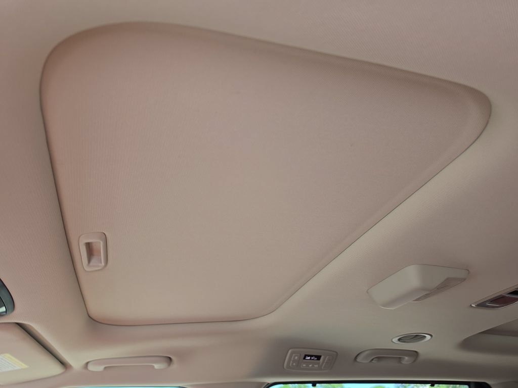 New 2027 Kia Carnival SX FWD image 24