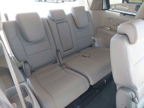 Used 2016 Honda Odyssey Touring Elite image 13