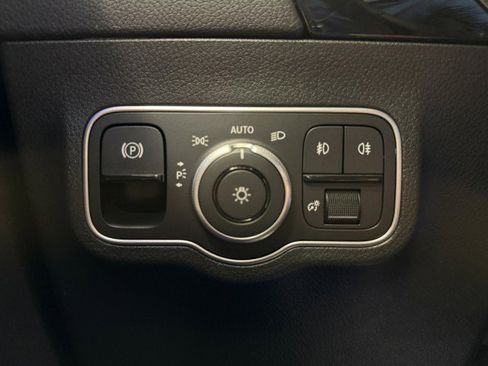 Certified 2025 Mercedes-Benz GLA 250 image 20