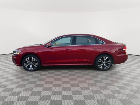 Used 2022 Volkswagen Passat 2.0T SE image 4