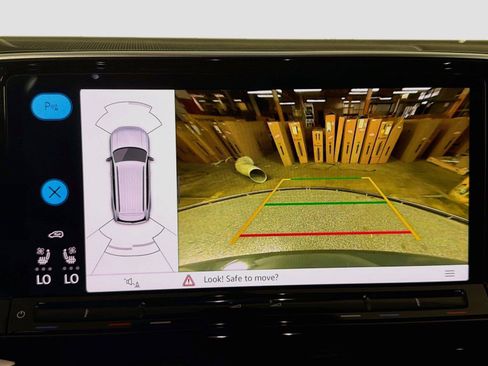 Used 2024 Volkswagen Atlas Peak Edition SE AWD/4WD image 12
