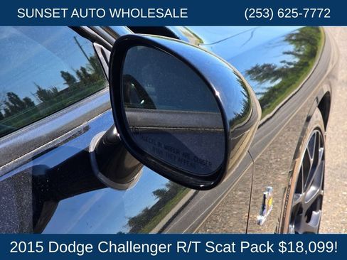 Used 2015 Dodge Challenger R/T Scat Pack w/ Leather Interior Group RWD image 29
