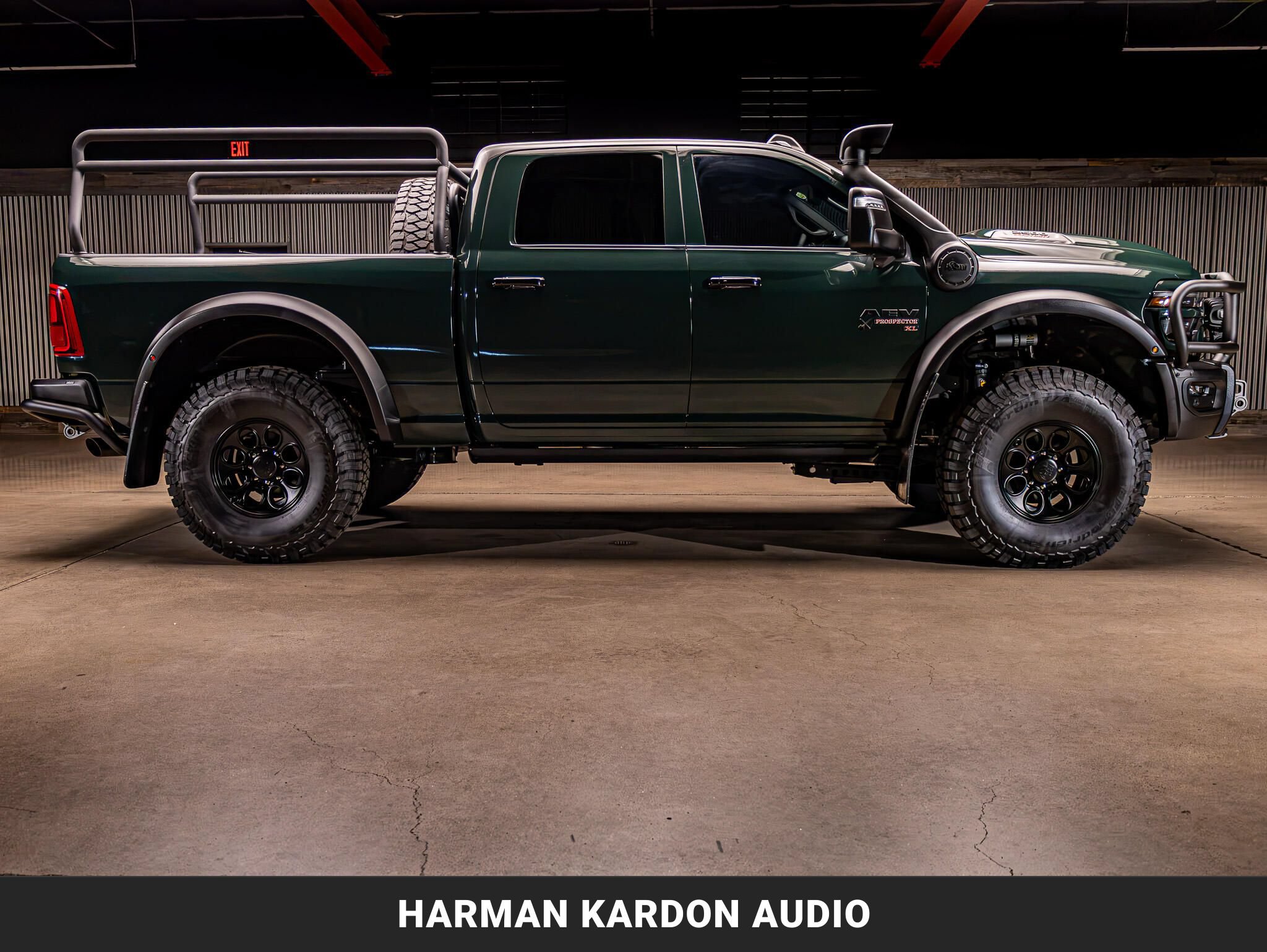 Used 2025 RAM 2500 Laramie AWD/4WD image 10