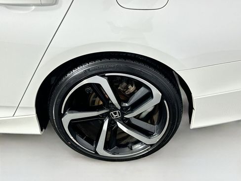 Used 2023 Honda Accord Sport image 9