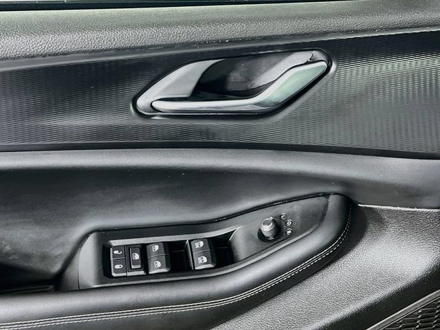 Used 2025 Jeep Grand Cherokee L Laredo RWD image 12