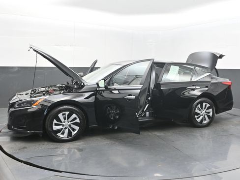 Certified 2025 Nissan Altima 2.5 S FWD image 42
