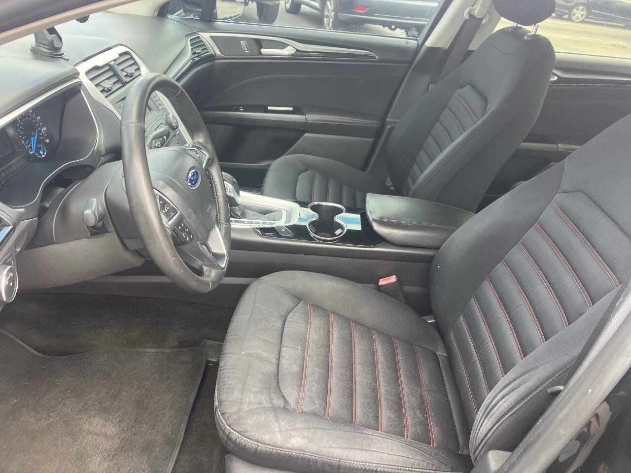 Used 2016 Ford Fusion SE w/ Equipment Group 201A FWD image 16