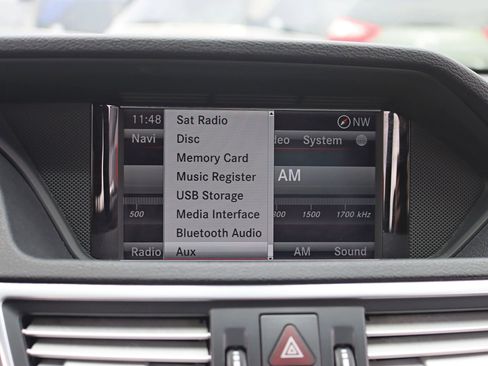 Used 2013 Mercedes-Benz E 350 4MATIC Sedan image 22