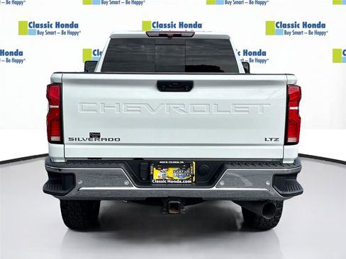 Used 2024 Chevrolet Silverado 2500 LTZ w/ LTZ Plus Package image 7