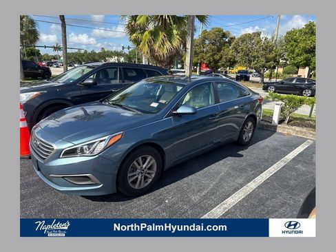 Used 2017 Hyundai Sonata SE image 1