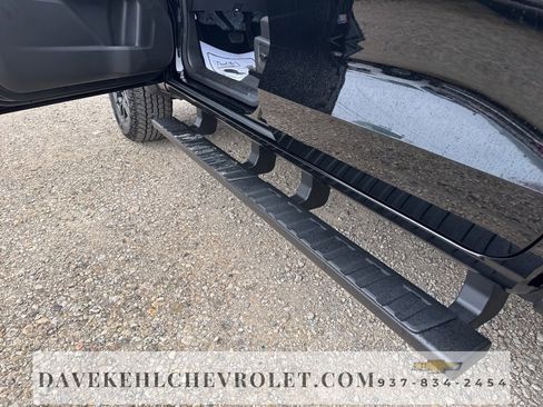 Used 2024 Chevrolet Colorado Trail Boss w/ Technology Package image 38