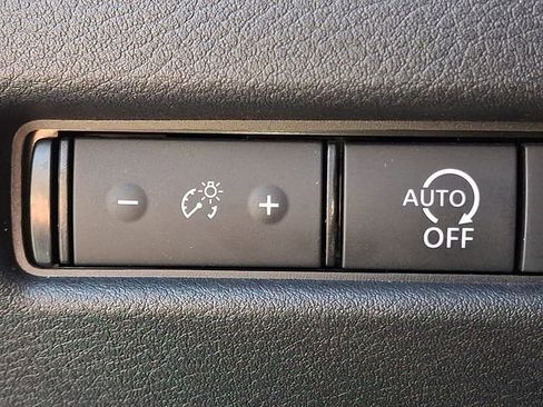 Used 2023 Nissan Rogue SV AWD/4WD image 24