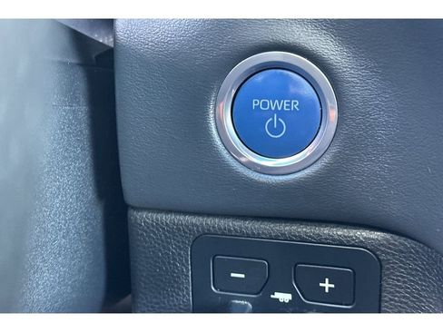 Used 2022 Toyota Tundra Platinum image 25