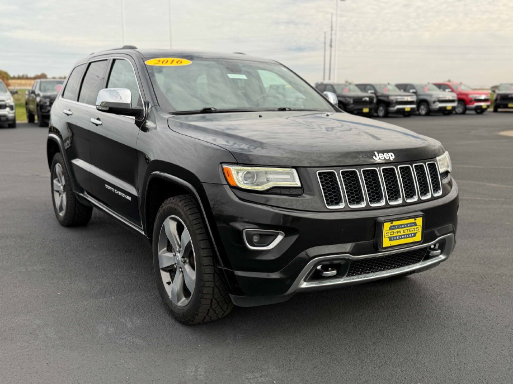 Used 2016 Jeep Grand Cherokee Overland AWD/4WD image 4