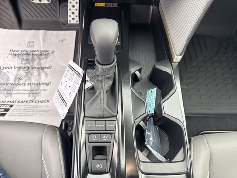 New 2025 Toyota Camry SE w/ Convenience Package FWD image 20