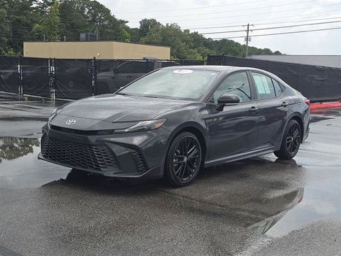 Certified 2025 Toyota Camry SE image 2