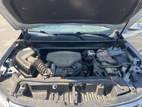 Used 2021 GMC Acadia SLT w/ Premium Package image 9