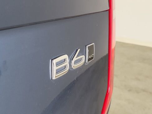 Used 2024 Volvo XC90 B6 Plus w/ Protection Package Premier AWD/4WD image 8