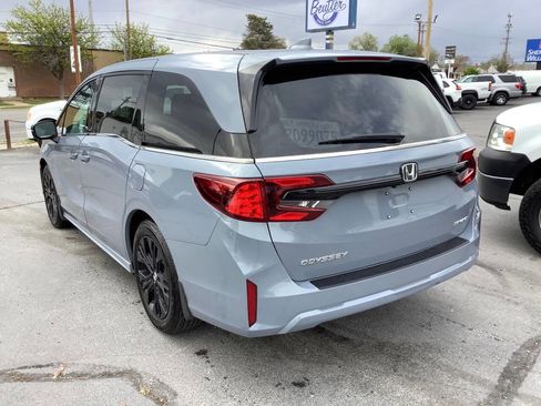 Used 2025 Honda Odyssey Sport-L image 16