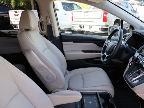 Certified 2025 Honda Odyssey EX-L image 8
