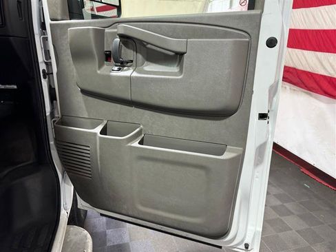 Used 2024 Chevrolet Express 2500 w/ Driver Convenience Package RWD image 10